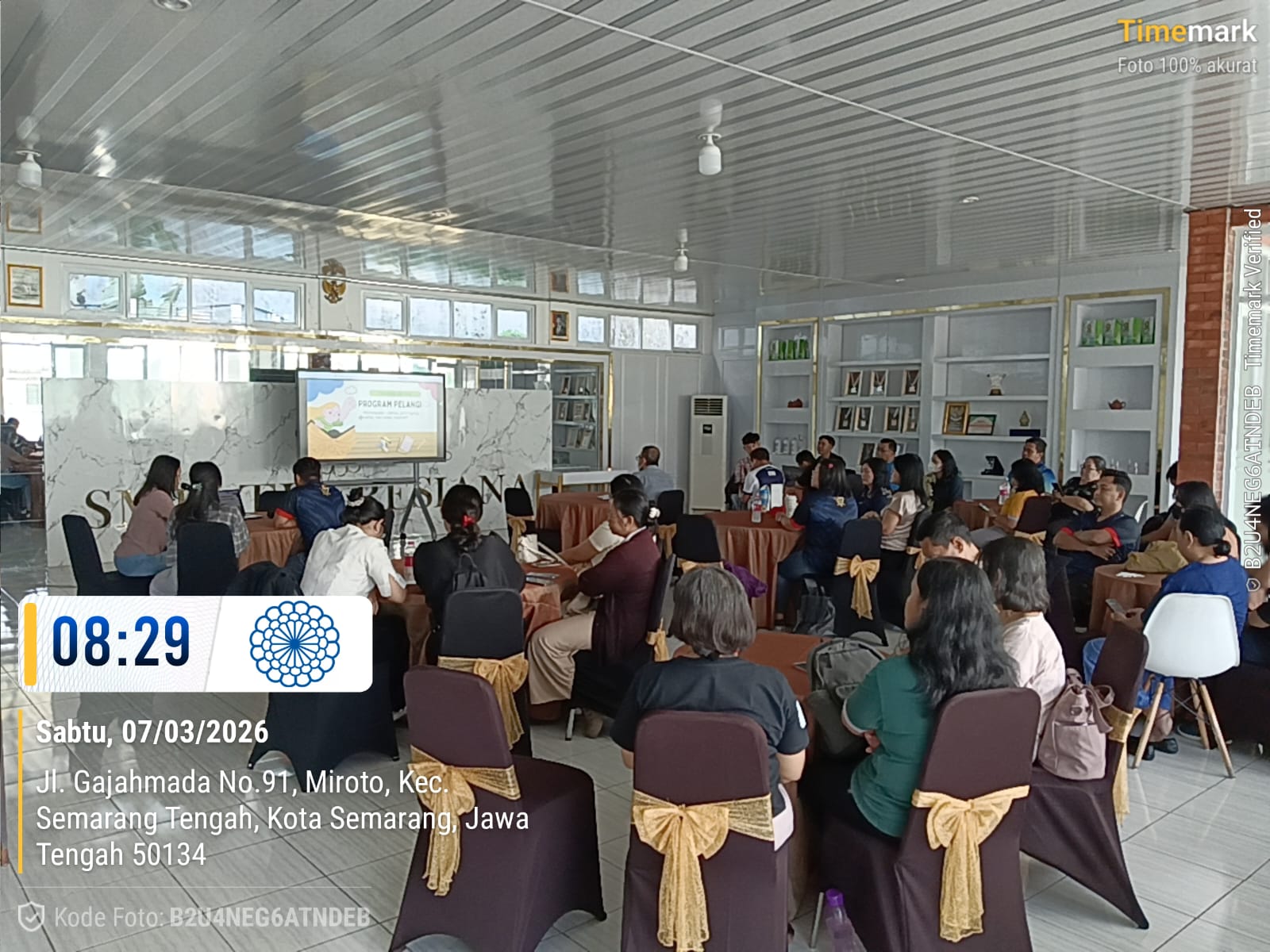 Read more about the article SMK Theresiana Semarang Luncurkan Program Literasi “PELANGI”, Gerakan Membaca yang Siap Hidupkan Budaya Literasi Siswa